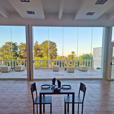 Imperial Paradise Ξενοδοχείο 3*