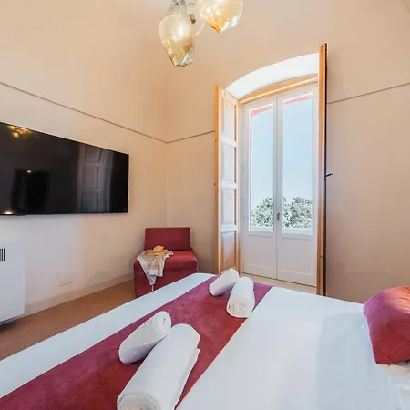 Imperial Paradise 3*