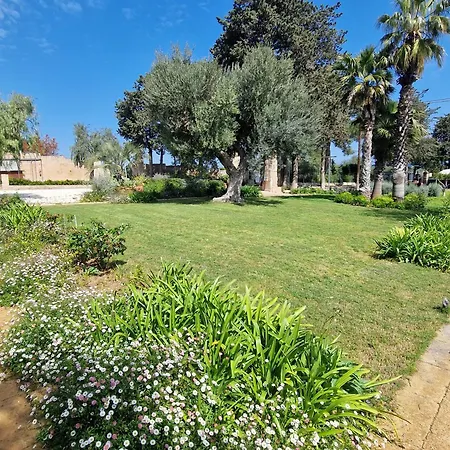 Imperial Paradise 3* Monopoli